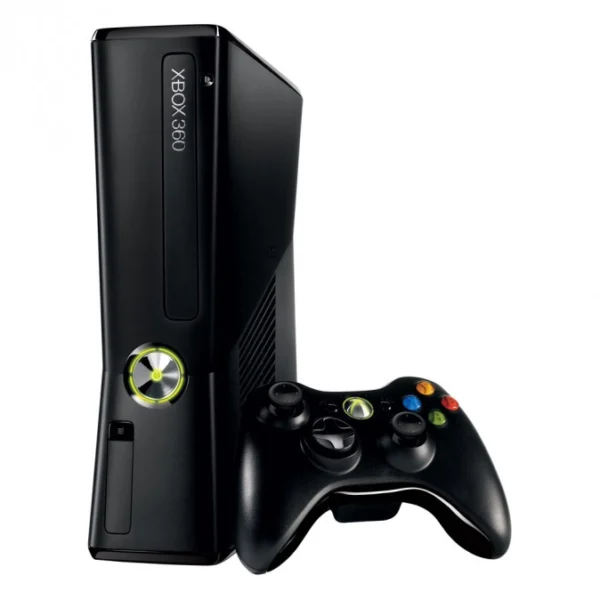Xbox 360 Slim 4 GB + ajándék játék (használt)