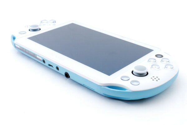 Sony PlayStation Vita (PS Vita) Slim Light Blue / White CIB – Dobozos Világoskék-Fehér kiadás + Ajándék játékok (használt)